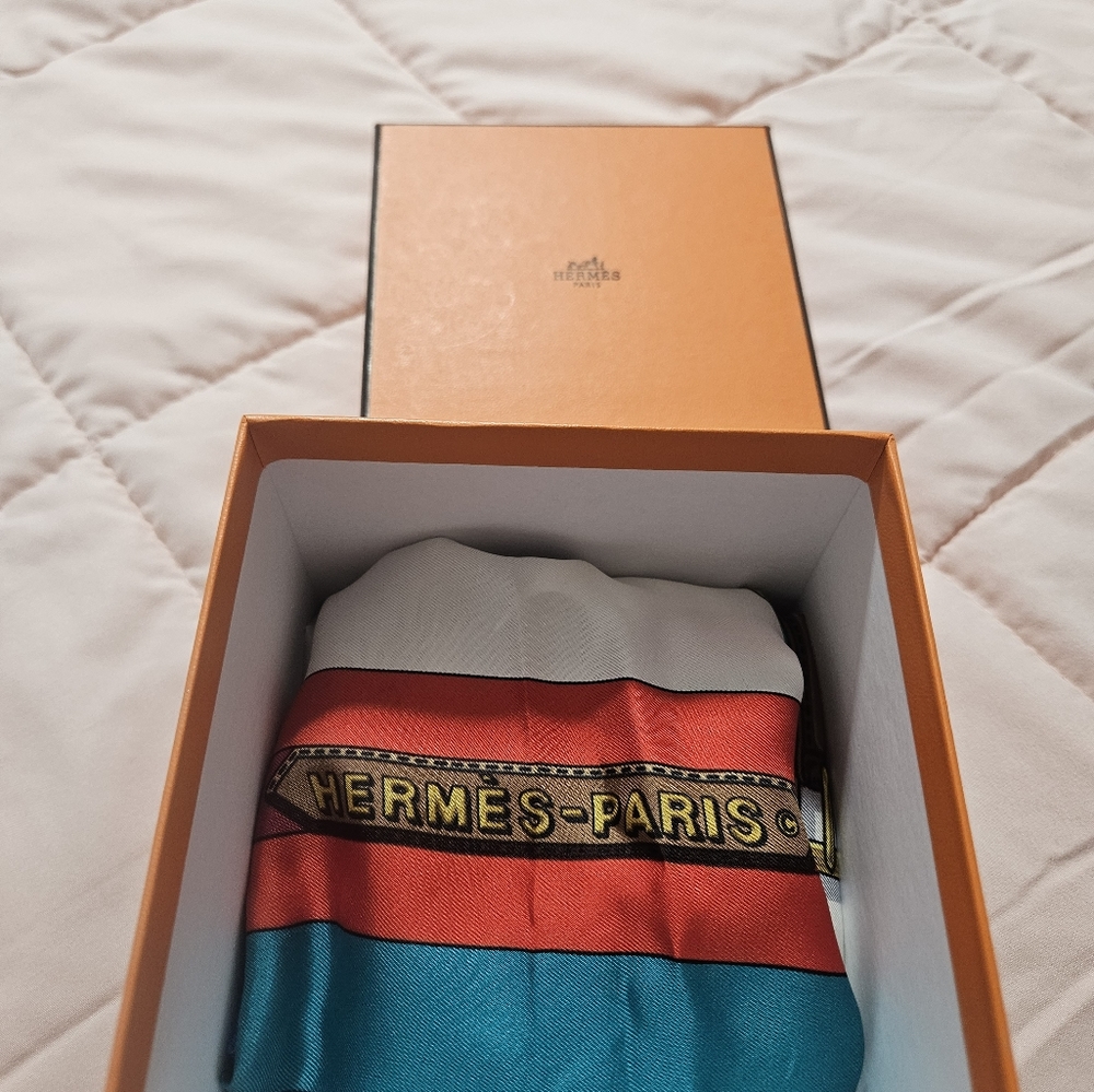 Hermès scarf - Picture 6 of 8